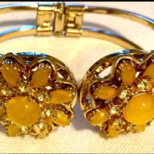 BR Floral set clasp bracelet and earrings